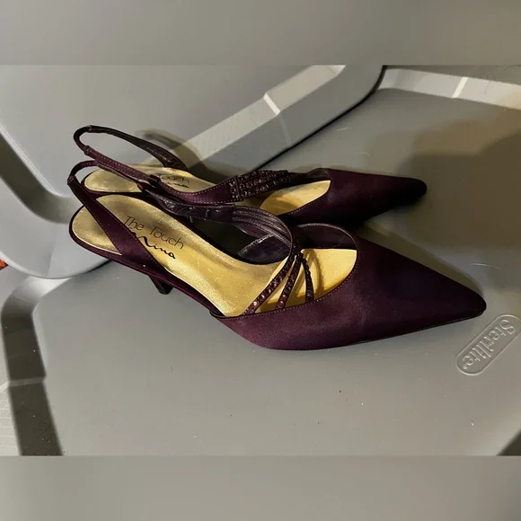 Vintage The Touch of Nina Kitten Heels - Picture 9 of 11